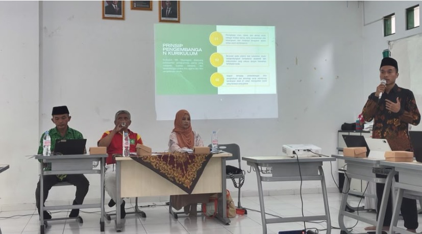 Menjawab Tantangan Zaman, MA Diponegoro Selaraskan Kurikulum dengan Kebutuhan Santri