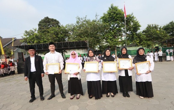 Breaking Boundaries: Islamic Boarding Schools Champion Digital Literacy and Inclusive Education