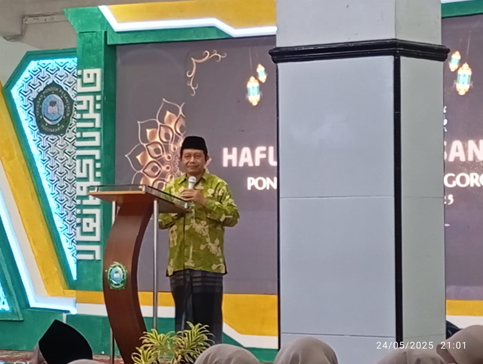 Haflah Akhirussanah Pondok Pesantren Pangeran Diponegoro, Santri ...