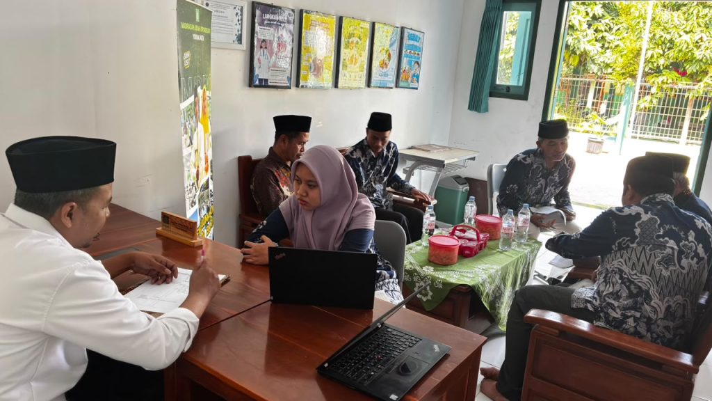 Respons Hasil Monitoring, Rapat ‘Jumat Excellent’ MA Diponegoro Targetkan Madrasah Unggul