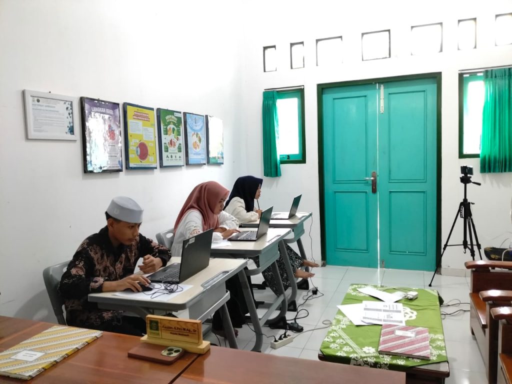 Dari Madrasah ke Panggung Nasional, Santri MADIPO Beraksi di ORBIT 2026 Piala Hasri Ainun Habibie