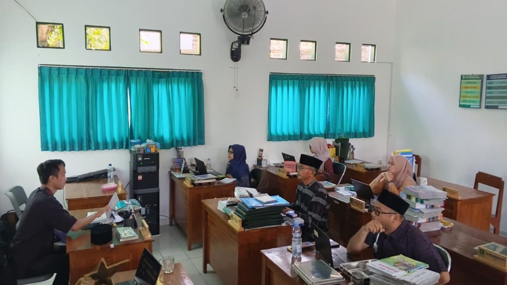 Supervisi Akademik MADIPO Jadi Pengungkit Mutu Guru dan Prestasi Santri