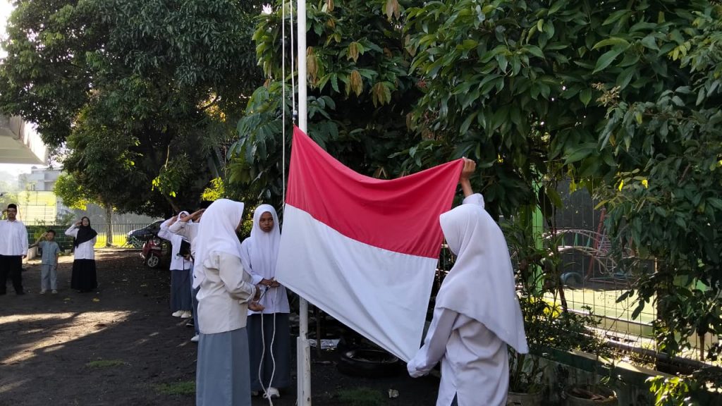 Ngatur Waktu, Ngatur Hidup: Pesan Inspiratif dari Lapangan Madrasah